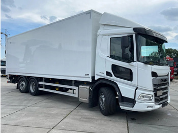 Camión caja cerrada DAF XD 340