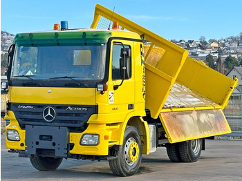 Volquete camión, Camión grúa Mercedes-Benz ACTROS 1832* KIPPER 4,60 m + BORDMATIC * TOP: foto 3