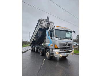 Volquete camión HINO