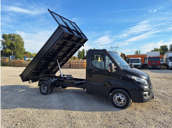 Volquete furgoneta IVECO Daily