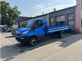 Volquete camión IVECO Daily