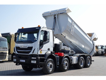 Volquete camión IVECO Stralis 480