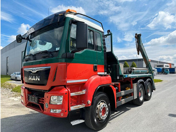 Portacontenedor de cadenas camión MAN TGS 26.400