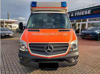 Ambulancia MERCEDES-BENZ