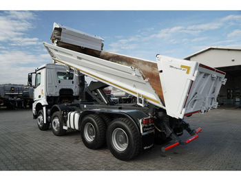 Volquete camión Mercedes-Benz AROCS 3243 / 8x4 / WYWROTKA DWUSTRONNA / HYDROBURTA / BORDMATIC: foto 3 Volquete camión Mercedes-Benz AROCS 3243 / 8x4 / WYWROTKA DWUSTRONNA / HYDROBURTA / BORDMATIC: foto 3