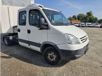 Cabeza tractora IVECO Daily