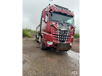 Volquete camión MERCEDES-BENZ Arocs