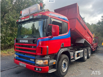 Volquete camión SCANIA P124