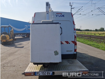 Camión con plataforma elevadora 2019 Renault Master: foto 4