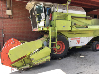 Cosechadora de granos CLAAS Dominator