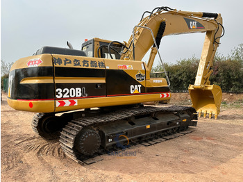 Excavadora de cadenas CATERPILLAR 320BL