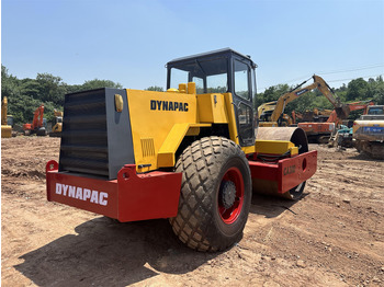Rodillo DYNAPAC CA30D: foto 5