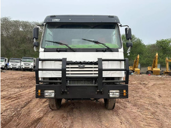Volquete camión SINOTRUK HOWO