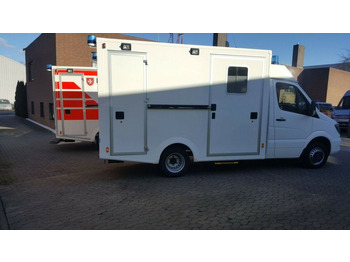 Ambulancia MERCEDES-BENZ Sprinter 519