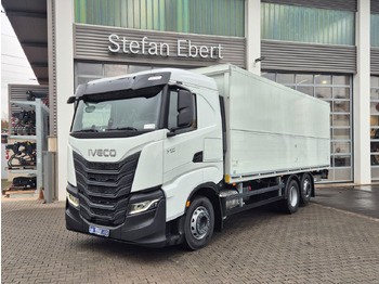 Transporte de bebidas camión IVECO