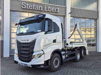 Volquete camión IVECO X-WAY