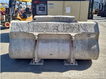 Cazo 100" Loading Bucket to suit WheeledcLoader: foto 4 Cazo 100" Loading Bucket to suit WheeledcLoader: foto 4