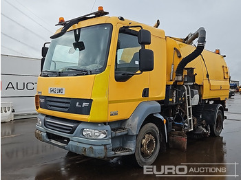 Barredora vial DAF LF 55 220