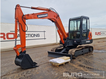 Miniexcavadora DOOSAN DH55-V