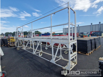 Equipo de construcción Grantham Fabrications 20' Wheeled 6 Step Access Platform: foto 2