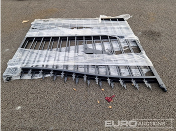 Maquinaria agrícola Unused 14' Driveway Gates: foto 5