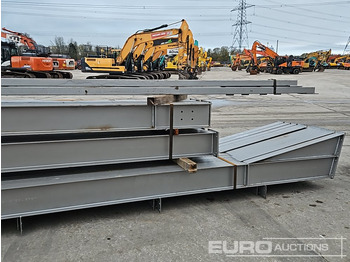 Casa contenedor Unused Steel Frame Building 80' x 40' x 12', 4no 20’ Bays. 12.5° Roof Pitch. Purlin Cleats Spaced To Accept Fibre Cement Or Steel Roof Sheets, 2no Roof Brace Bars And 2no Side Brace Bars 80 X 80 X 4sh: foto 5 Casa contenedor Unused Steel Frame Building 80' x 40' x 12', 4no 20’ Bays. 12.5° Roof Pitch. Purlin Cleats Spaced To Accept Fibre Cement Or Steel Roof Sheets, 2no Roof Brace Bars And 2no Side Brace Bars 80 X 80 X 4sh: foto 5