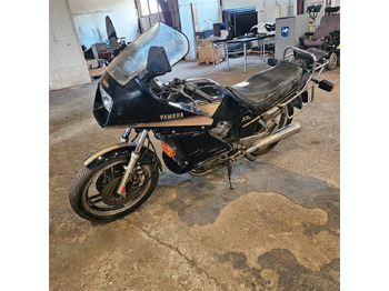 Motocicleta YAMAHA