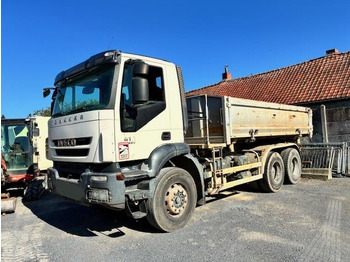 Volquete camión IVECO Trakker
