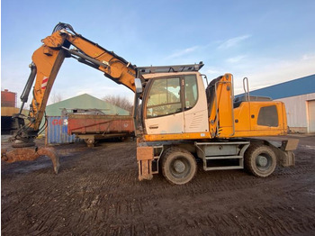 Manipulador de materiales LIEBHERR LH 22
