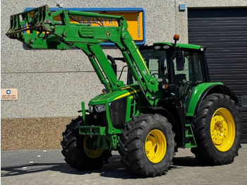 Tractor JOHN DEERE 6110M
