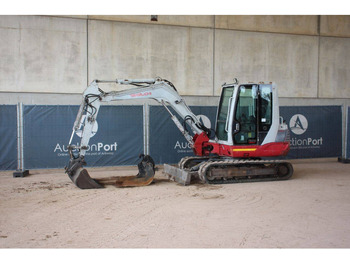 Excavadora de cadenas TAKEUCHI