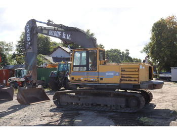 Excavadora de cadenas Volvo EC230B: foto 3