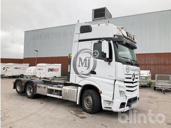 Camión MERCEDES-BENZ