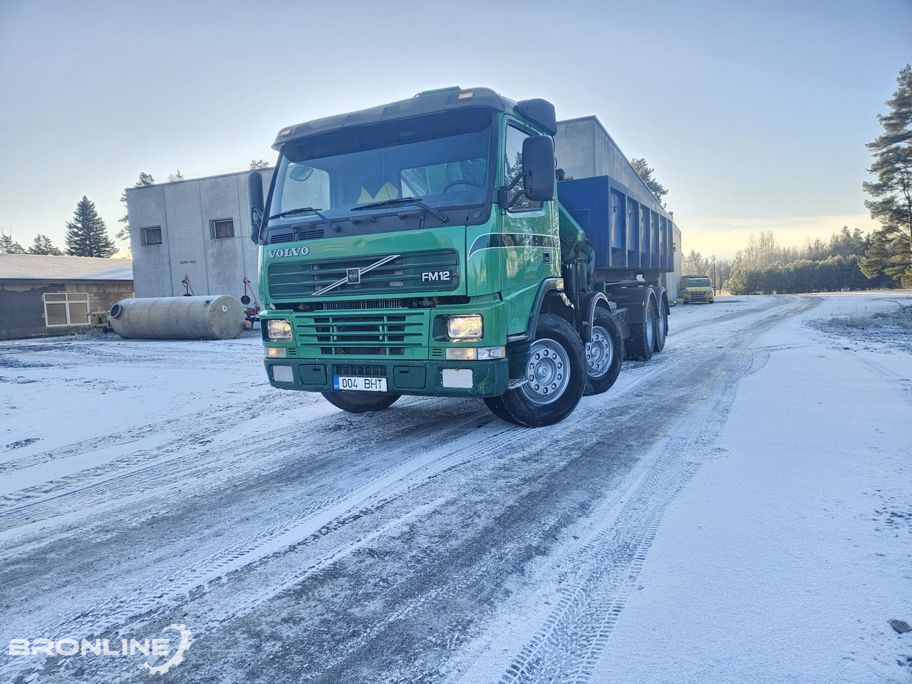 2002 Volvo FM12 8x4 Cable lift + Crane HMF - Camión con equipo de cable, Camión grúa: foto 3 2002 Volvo FM12 8x4 Cable lift + Crane HMF - Camión con equipo de cable, Camión grúa: foto 3