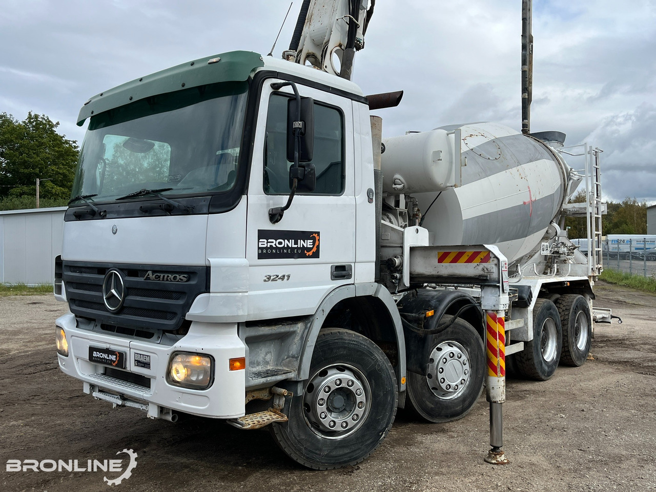 2004 MERCEDES-BENZ ACTROS 3241K 8X4/4 PUMI - Camión hormigonera: foto 1 2004 MERCEDES-BENZ ACTROS 3241K 8X4/4 PUMI - Camión hormigonera: foto 1