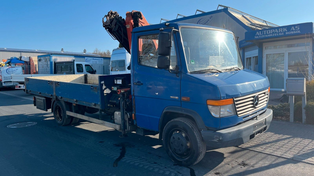 Mercedes-Benz 816D Pritsche Kran Palfinger Blatt - Blatt - Caja abierta furgoneta: foto 1 Mercedes-Benz 816D Pritsche Kran Palfinger Blatt - Blatt - Caja abierta furgoneta: foto 1