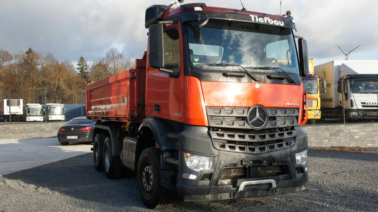 Mercedes-Benz Arocs 2653 Dreiseitenkipper Meiller Bordmatik - Volquete camión: foto 3 Mercedes-Benz Arocs 2653 Dreiseitenkipper Meiller Bordmatik - Volquete camión: foto 3