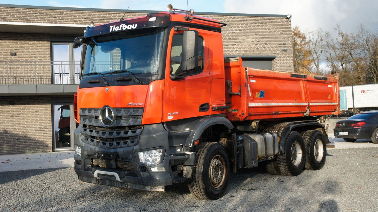 Mercedes-Benz Arocs 2653 Dreiseitenkipper Meiller Bordmatik - Volquete camión: foto 2 Mercedes-Benz Arocs 2653 Dreiseitenkipper Meiller Bordmatik - Volquete camión: foto 2