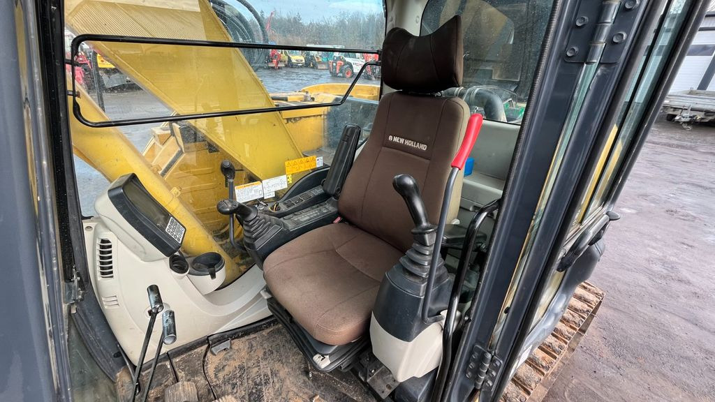 New Holland E140CSR Kettenbagger 16.000 Kg Motorschaden - Excavadora de cadenas: foto 5 New Holland E140CSR Kettenbagger 16.000 Kg Motorschaden - Excavadora de cadenas: foto 5