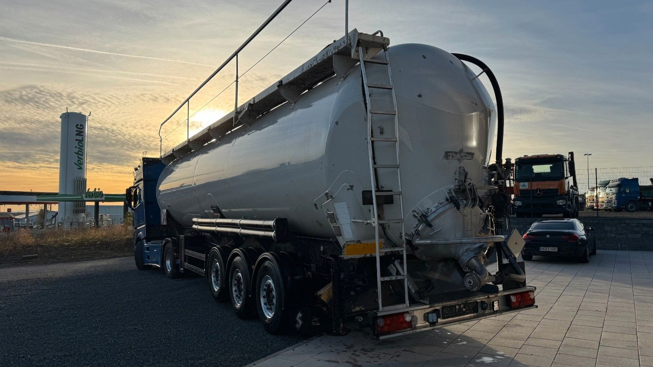 Spitzer SK 2760 CAL GGVS 60m³ Kippsilo - Semirremolque silo: foto 2 Spitzer SK 2760 CAL GGVS 60m³ Kippsilo - Semirremolque silo: foto 2