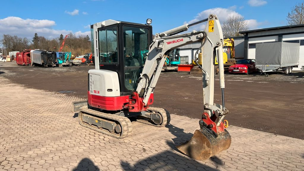 Takeuchi TB23R Minibagger 2670 Kg - Miniexcavadora: foto 3 Takeuchi TB23R Minibagger 2670 Kg - Miniexcavadora: foto 3