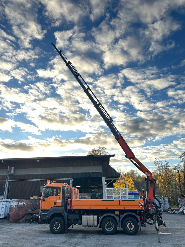 MAN TGA 28.400 6x-4BL Palfinger 23002 - Volquete camión, Camión grúa: foto 2 MAN TGA 28.400 6x-4BL Palfinger 23002 - Volquete camión, Camión grúa: foto 2