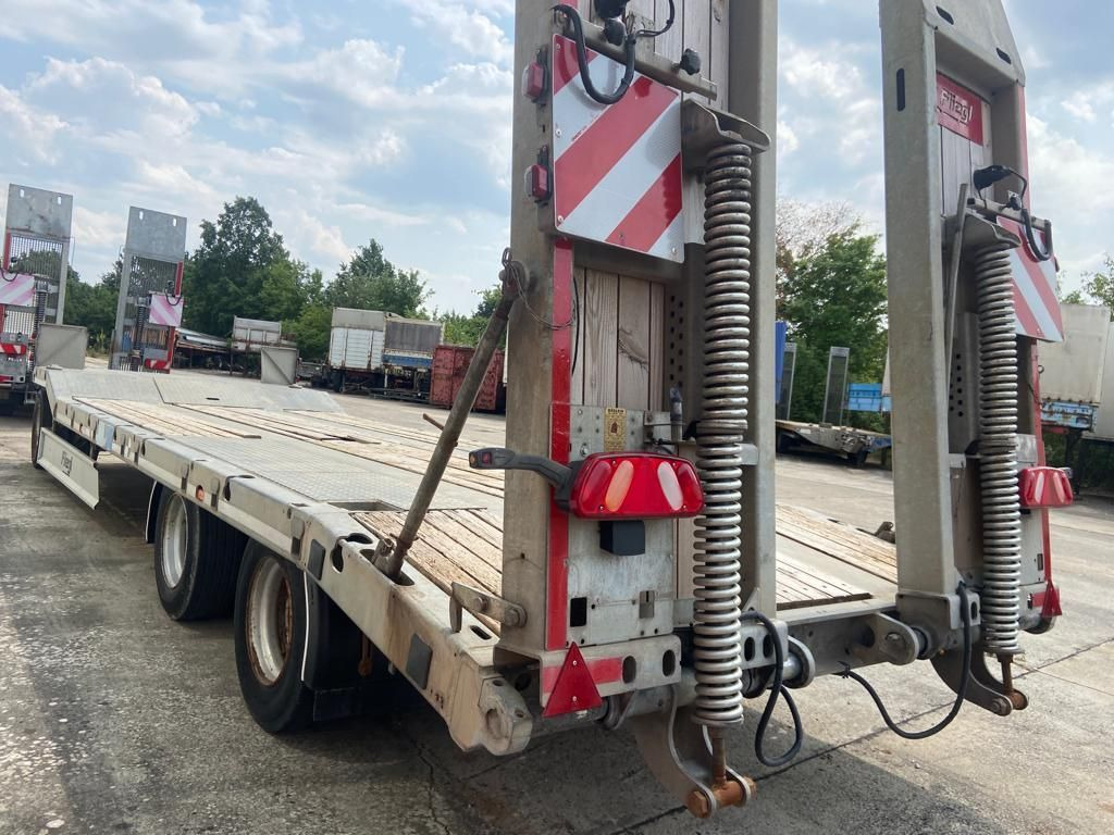 Fliegl DTS 300 3 Achs Tiefladeranhänger - Góndola rebajadas remolque: foto 4 Fliegl DTS 300 3 Achs Tiefladeranhänger - Góndola rebajadas remolque: foto 4