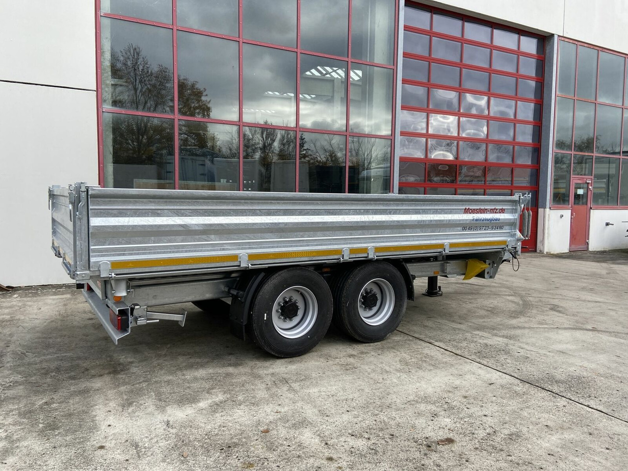 Möslein 14 t Tandemkipper Tieflader Breite Reifen-- Neu - Volquete remolque: foto 4 Möslein 14 t Tandemkipper Tieflader Breite Reifen-- Neu - Volquete remolque: foto 4