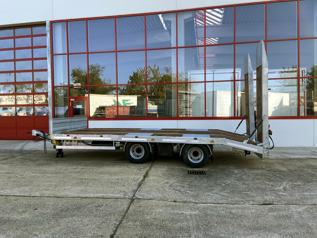 Möslein 21 t Tandemtieflader, hydr. Rampen, NEU - Góndola rebajadas remolque: foto 4 Möslein 21 t Tandemtieflader, hydr. Rampen, NEU - Góndola rebajadas remolque: foto 4