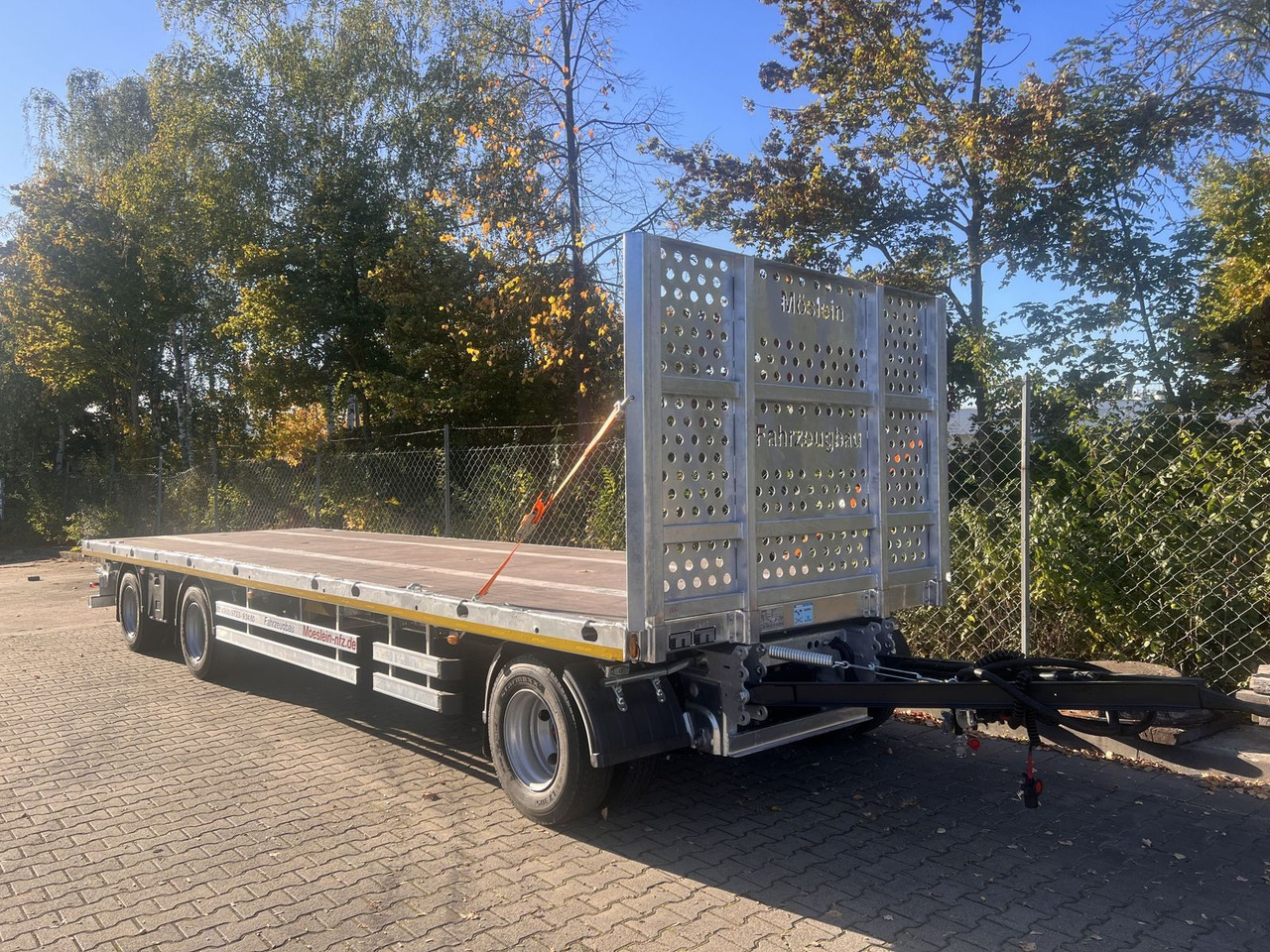 Möslein 3 Achs Jumbo- Plato- Anhänger 9 m, Mega - Remolque plataforma/ Caja abierta: foto 2 Möslein 3 Achs Jumbo- Plato- Anhänger 9 m, Mega - Remolque plataforma/ Caja abierta: foto 2