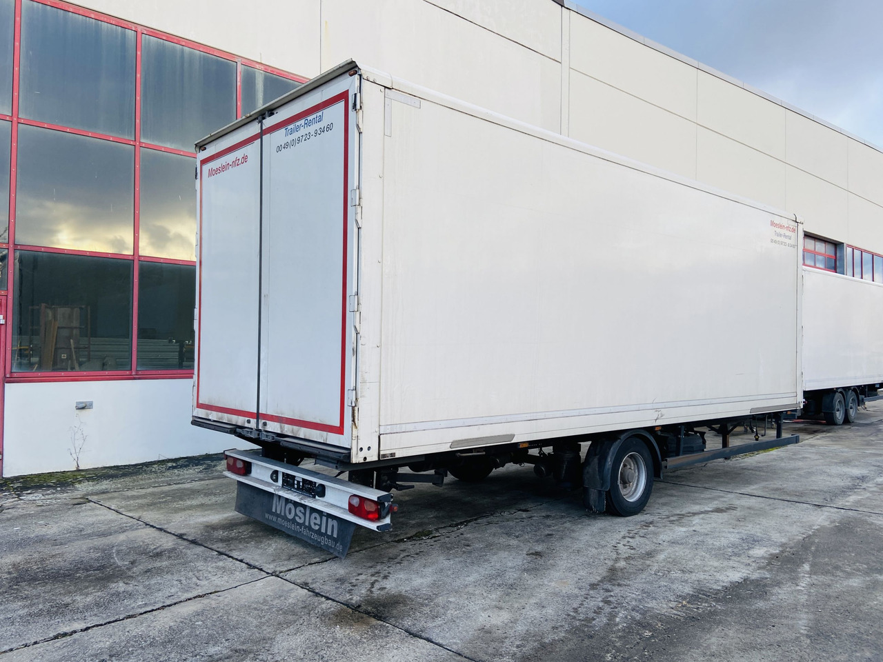 Möslein EK 1- D 7,3 1 Achs Kofferanhänger - Caja cerrada remolque: foto 4 Möslein EK 1- D 7,3 1 Achs Kofferanhänger - Caja cerrada remolque: foto 4