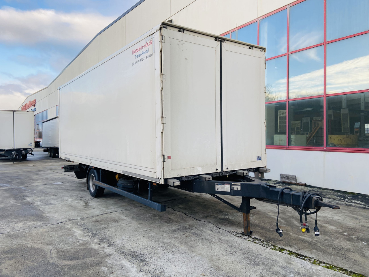 Möslein EK 1- D 7,3 1 Achs Kofferanhänger - Caja cerrada remolque: foto 3 Möslein EK 1- D 7,3 1 Achs Kofferanhänger - Caja cerrada remolque: foto 3