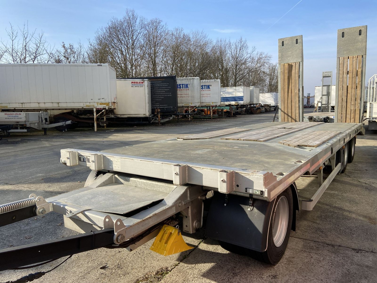 Möslein Neuwertig 3 Achs Tieflader 8,10 m Ladefläche - Góndola rebajadas remolque: foto 1 Möslein Neuwertig 3 Achs Tieflader 8,10 m Ladefläche - Góndola rebajadas remolque: foto 1