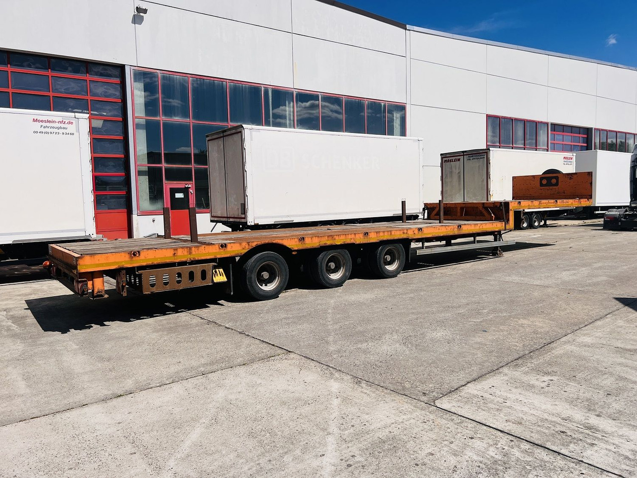 Möslein STO 3 Schwebheim 3 Achs Satteltieflader Plato 45 t GGfür Fertigteile, Baumaschinen oder Container - Góndola rebajadas semirremolque: foto 2 Möslein STO 3 Schwebheim 3 Achs Satteltieflader Plato 45 t GGfür Fertigteile, Baumaschinen oder Container - Góndola rebajadas semirremolque: foto 2